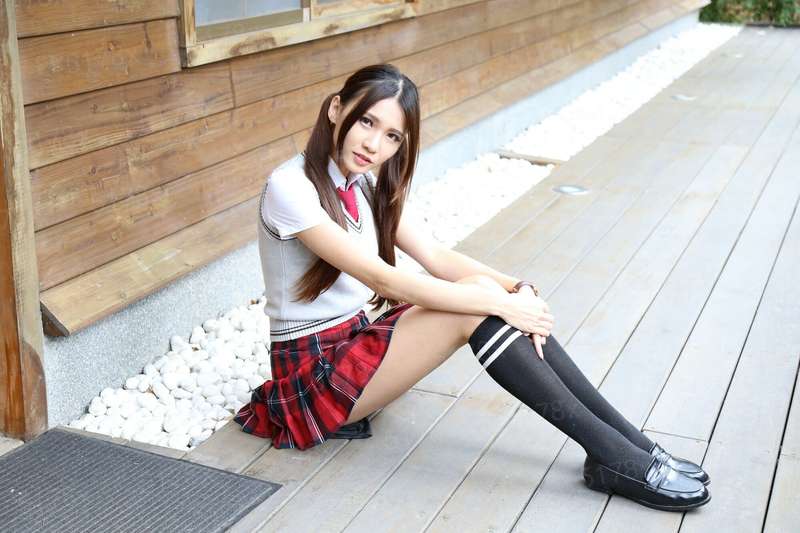 大胸美人没穿胸罩