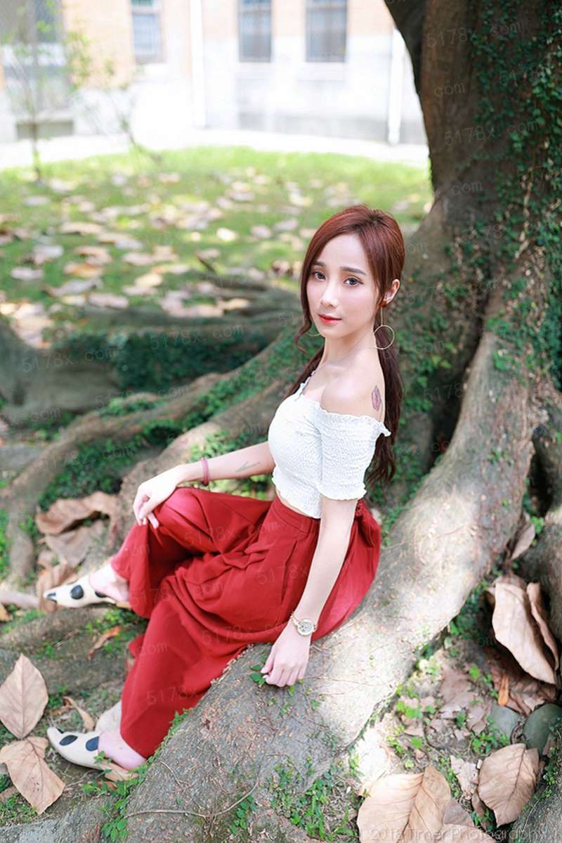 快穿：我家男主超直的