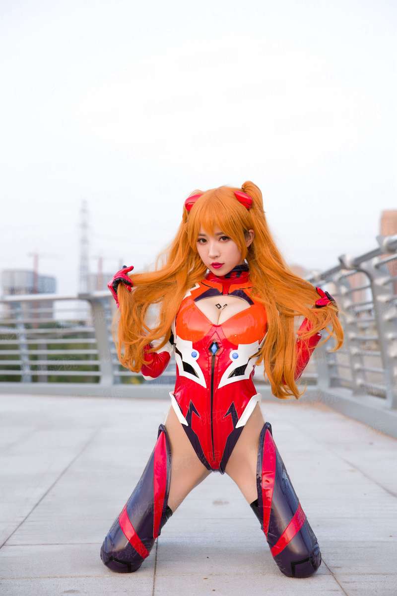 制服调皮小娇妻