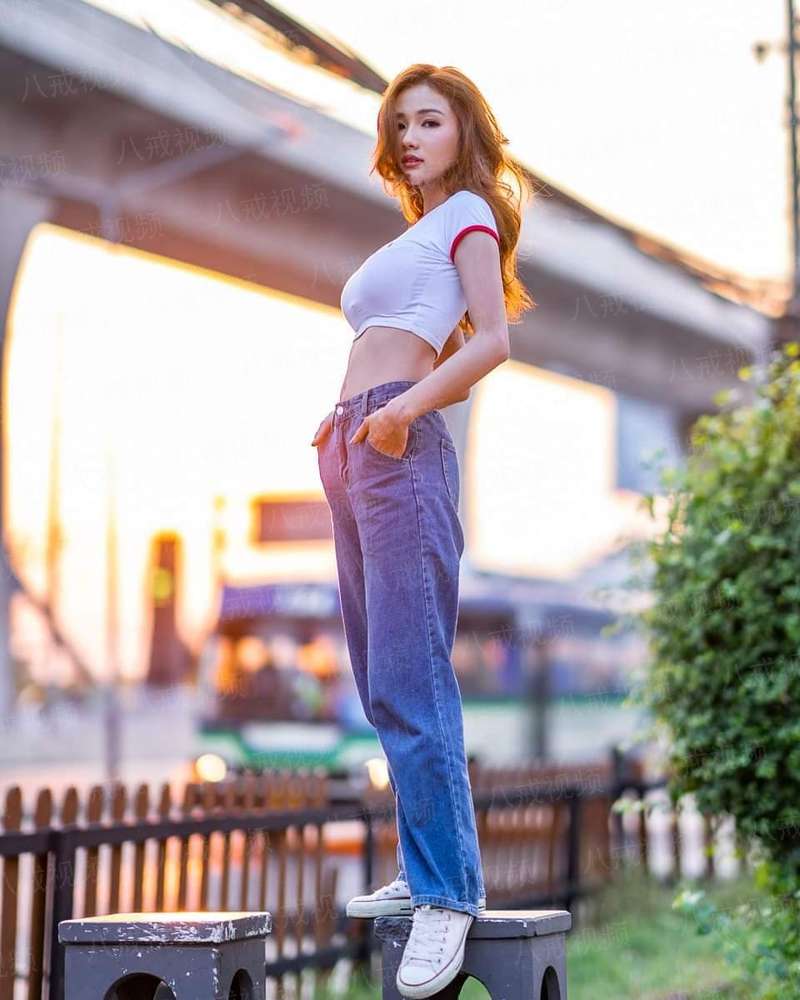 秘书的瑰色交易