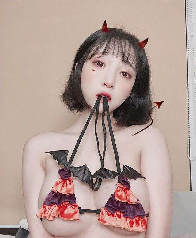 一双绣花鞋
