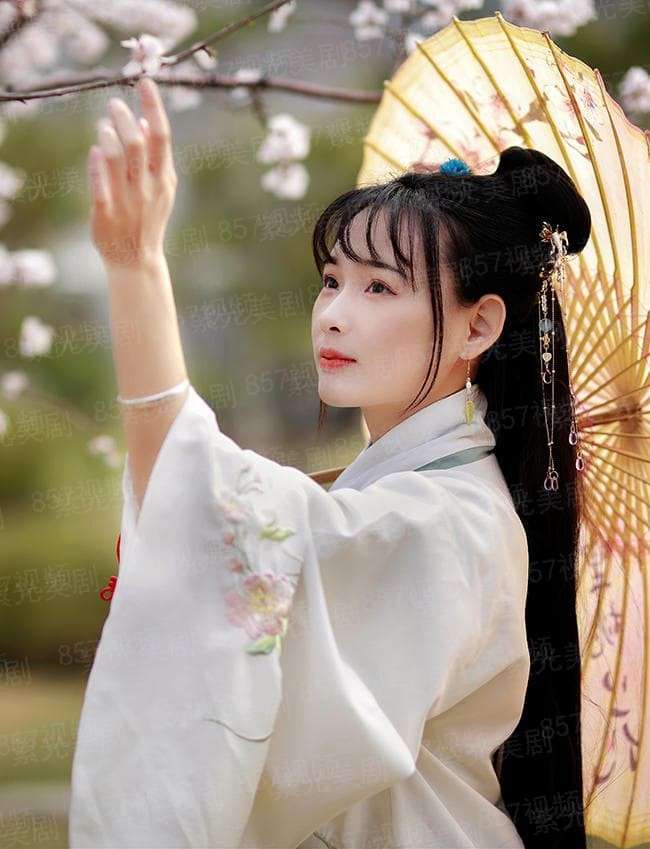 轻拂黄沙
