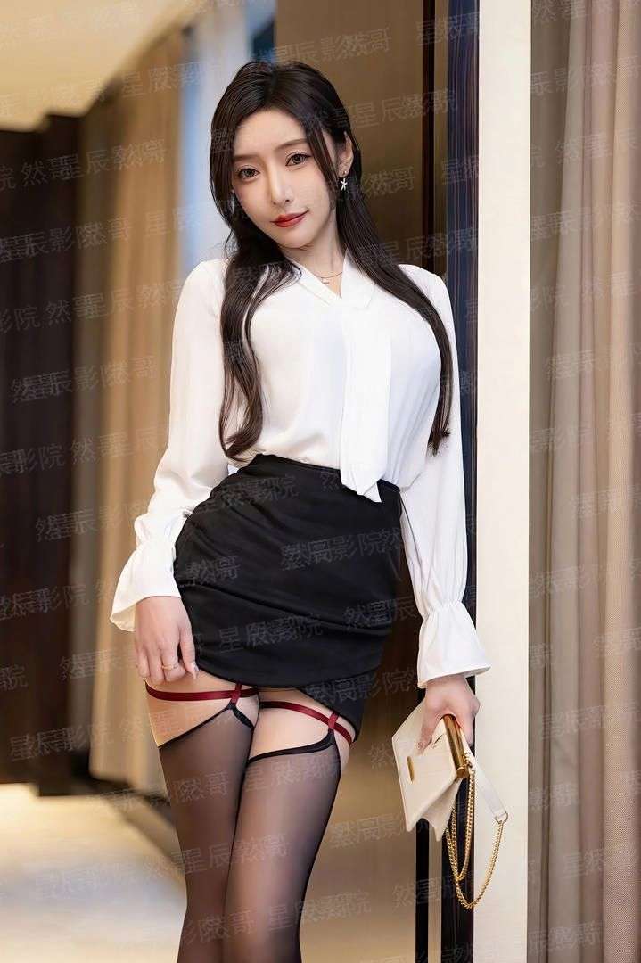 腹黑竹马款款来