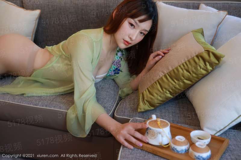 袖撒苍穹
