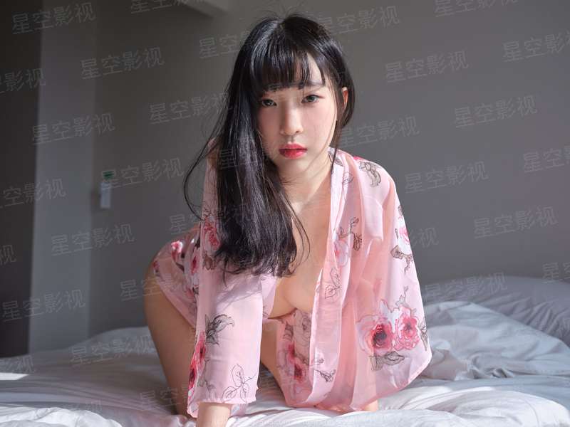 闪开，女侠驾到！