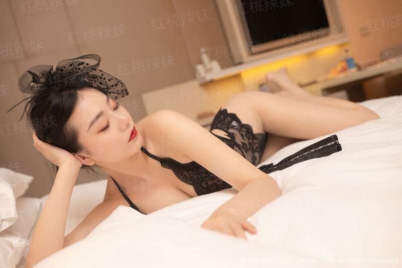 天衣多媚