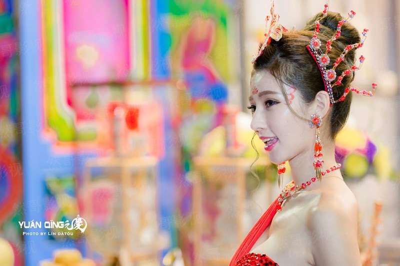 我家镜子能穿越