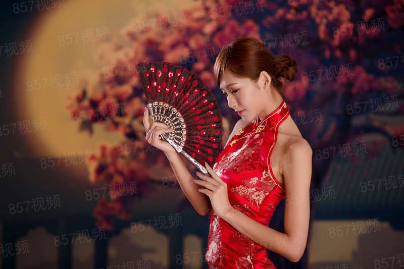 我左眼有把剑