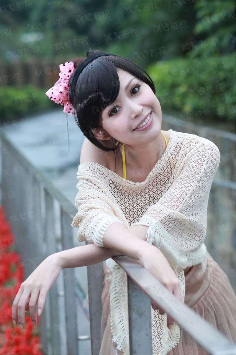 蜜枕甜妻，老公假正经