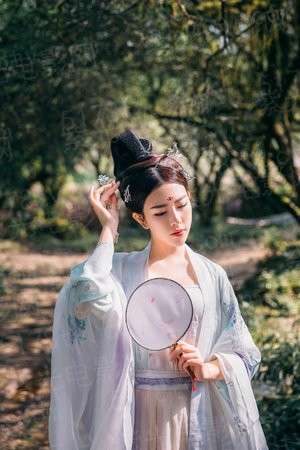 槐树白花