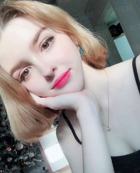 小男孩砸碎牙齿,跟下水道的怪物做交易#乳牙