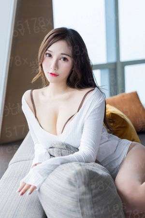 妃倾天下：暴君逼我玩宫斗