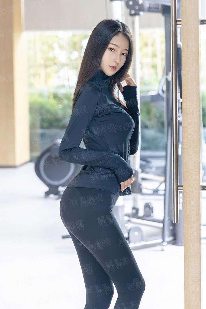 变身女文豪