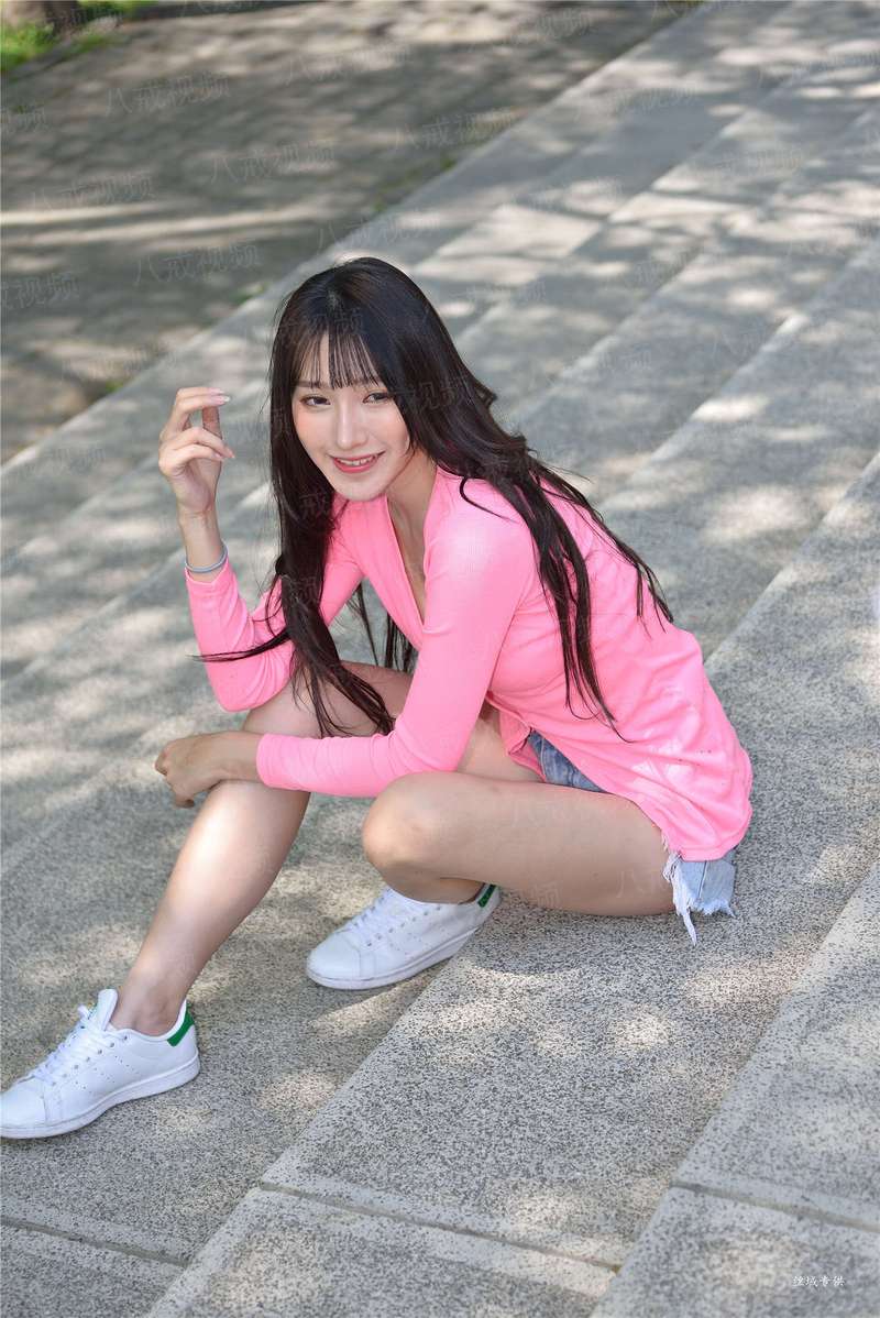 重生异世：废物小姐逆袭成神