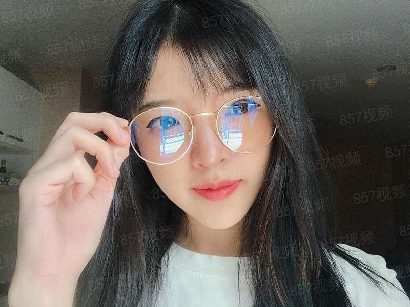 冷王热宠：毒辣丑妃太诱人
