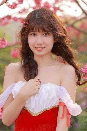 基辅周边现蘑菇云