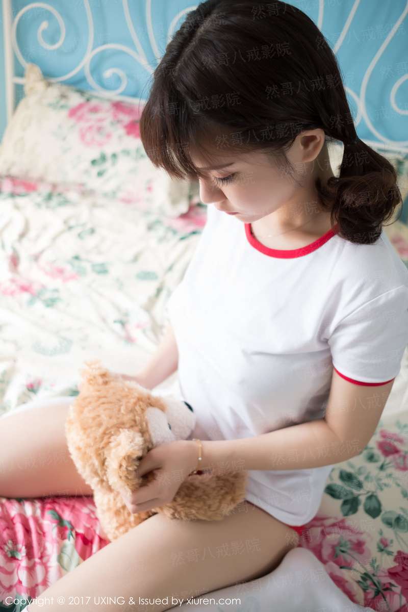 紫色妖瞳