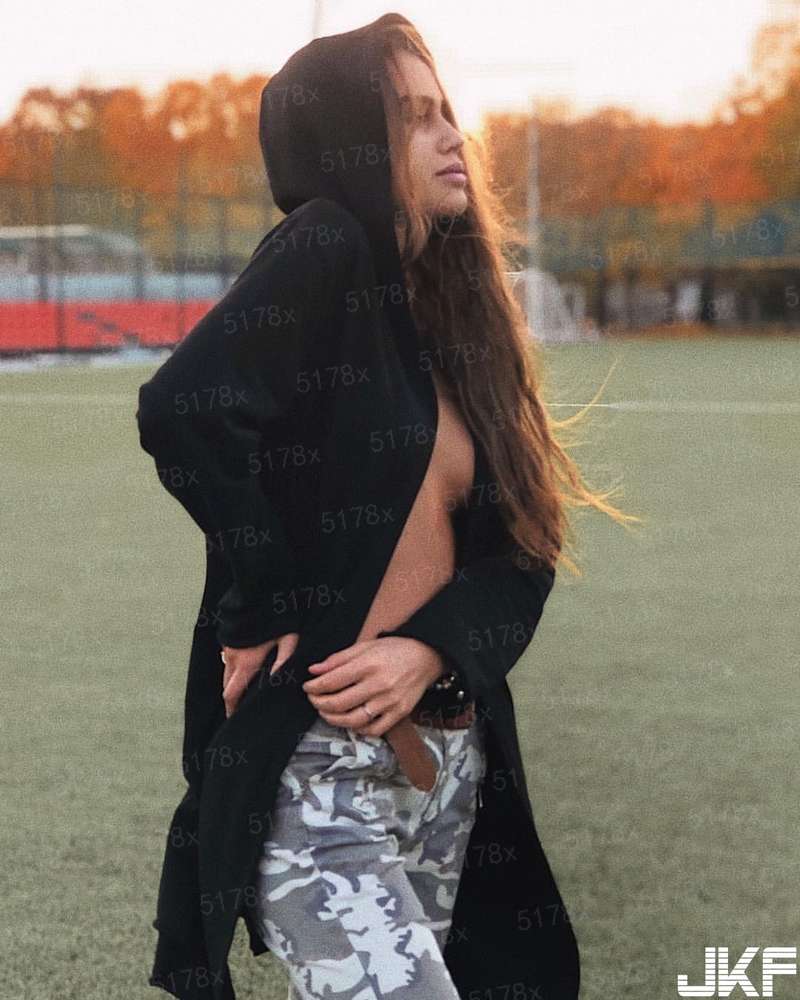 拽丫头：校草校霸都爱我