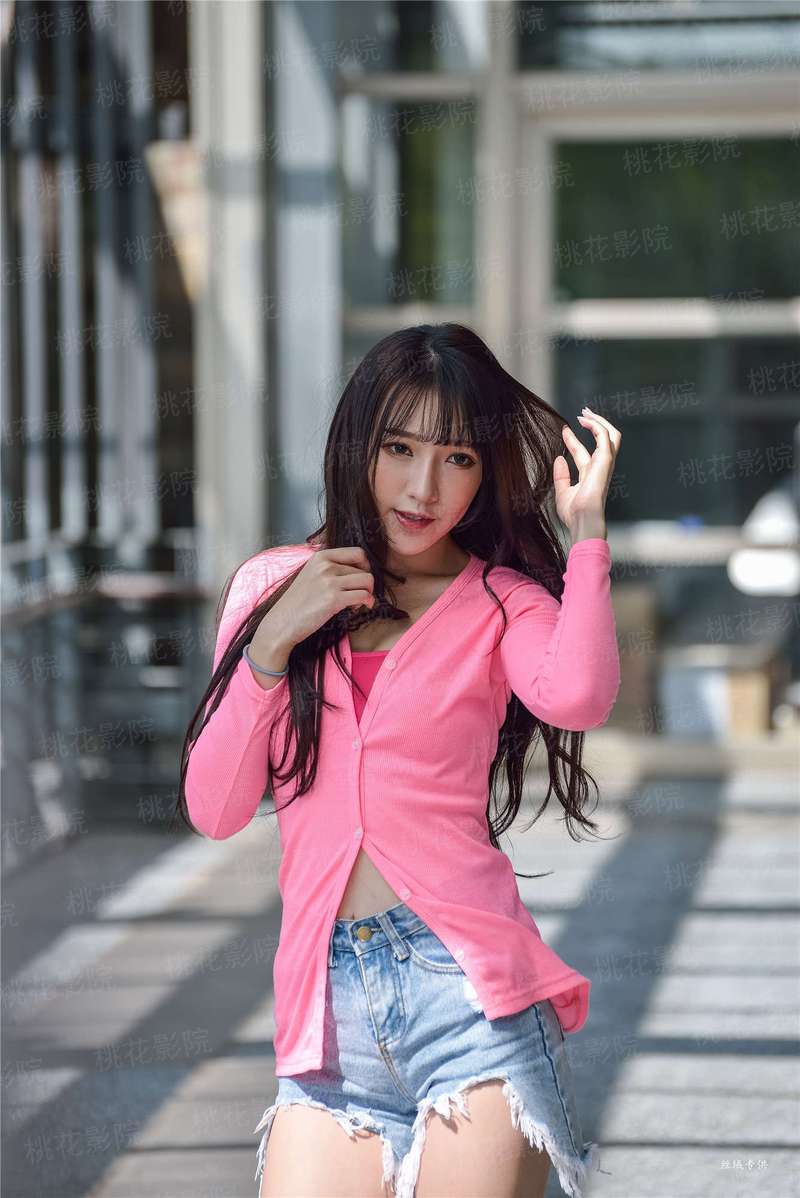 半路抢亲：夫骑白马来