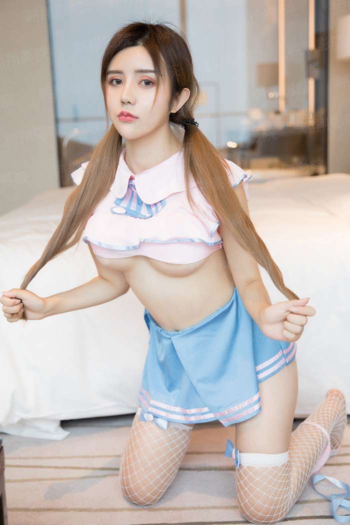 你不配她