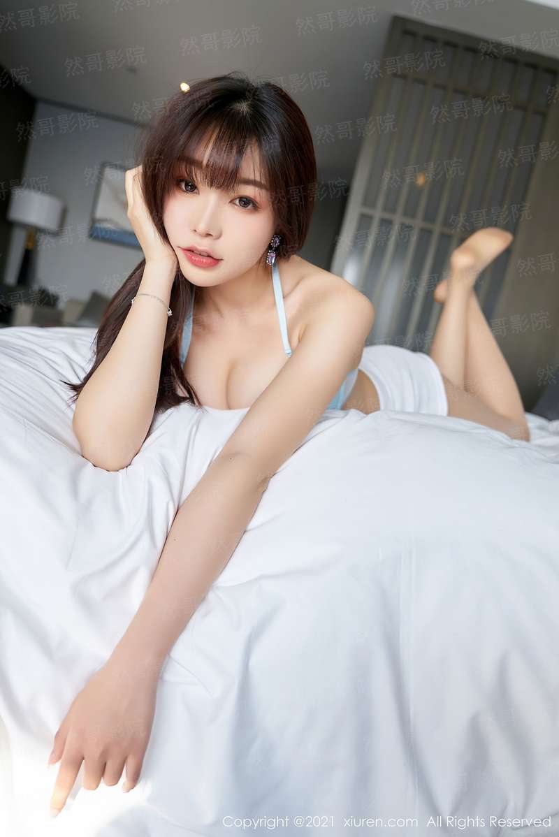 快穿女配：男神，求不撩！
