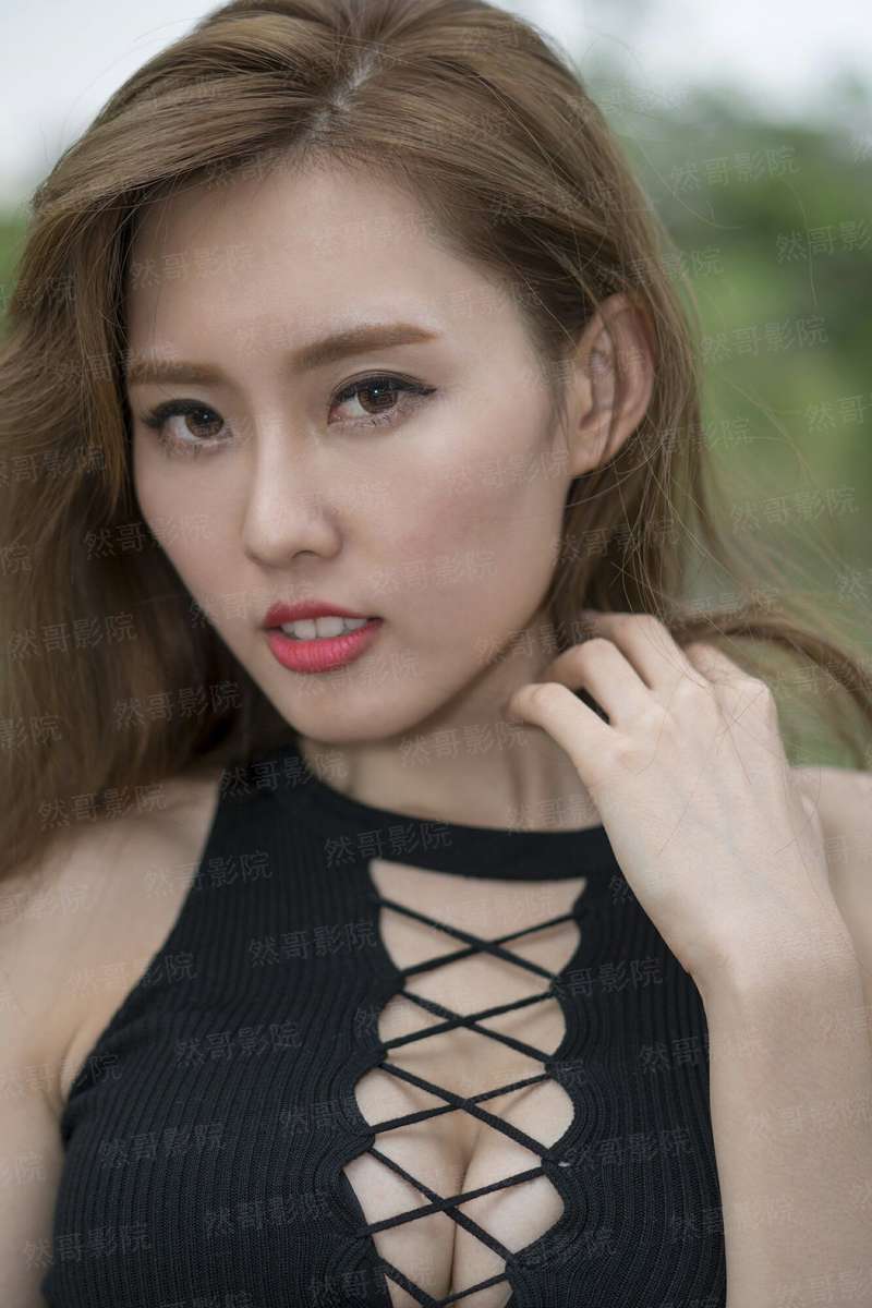 红尘作伴青春