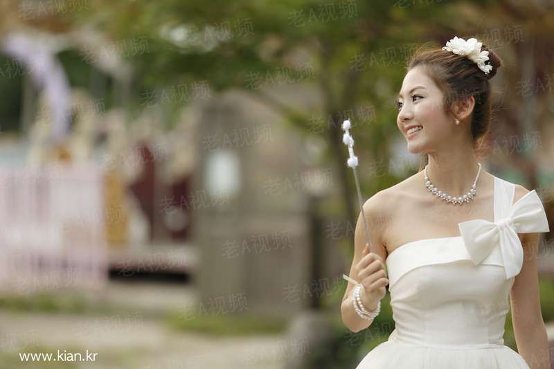 腹黑萌宝：爹地，妈咪又逃婚了！