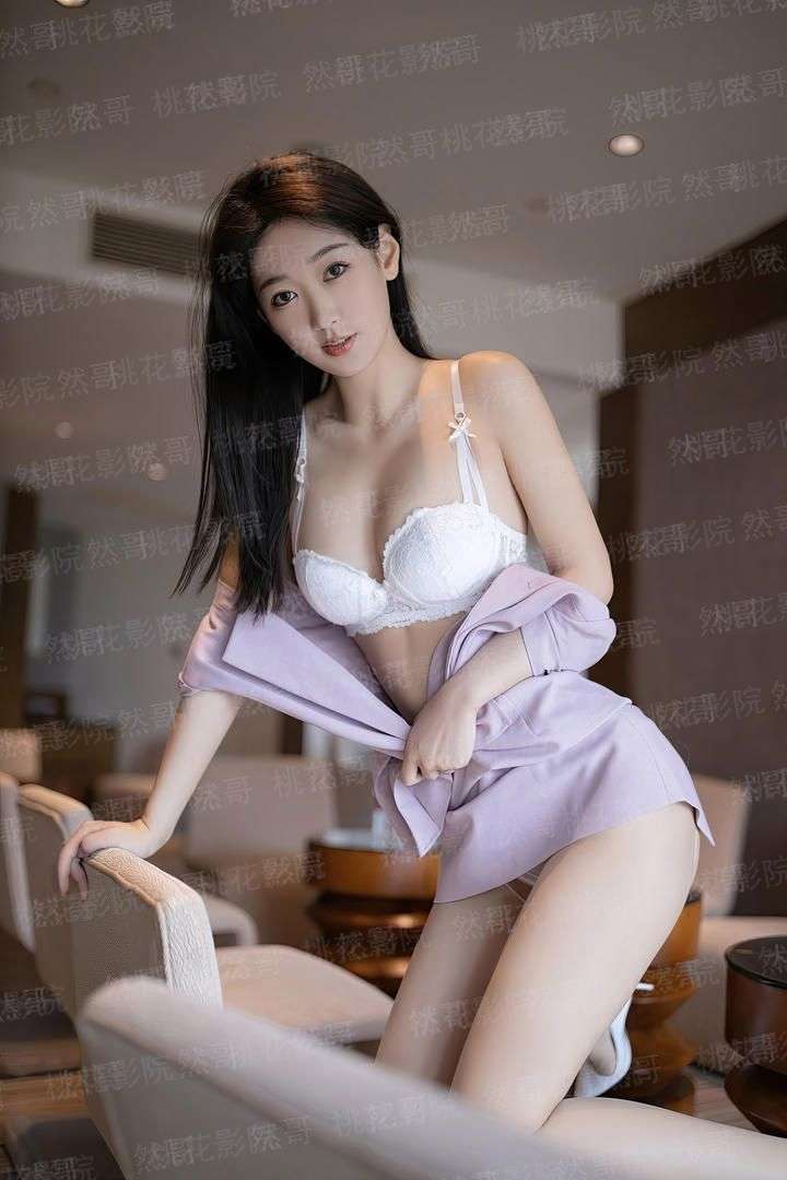 猫小黑的呆萌生活