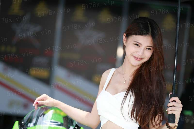 穿成女主的双胞胎妹妹