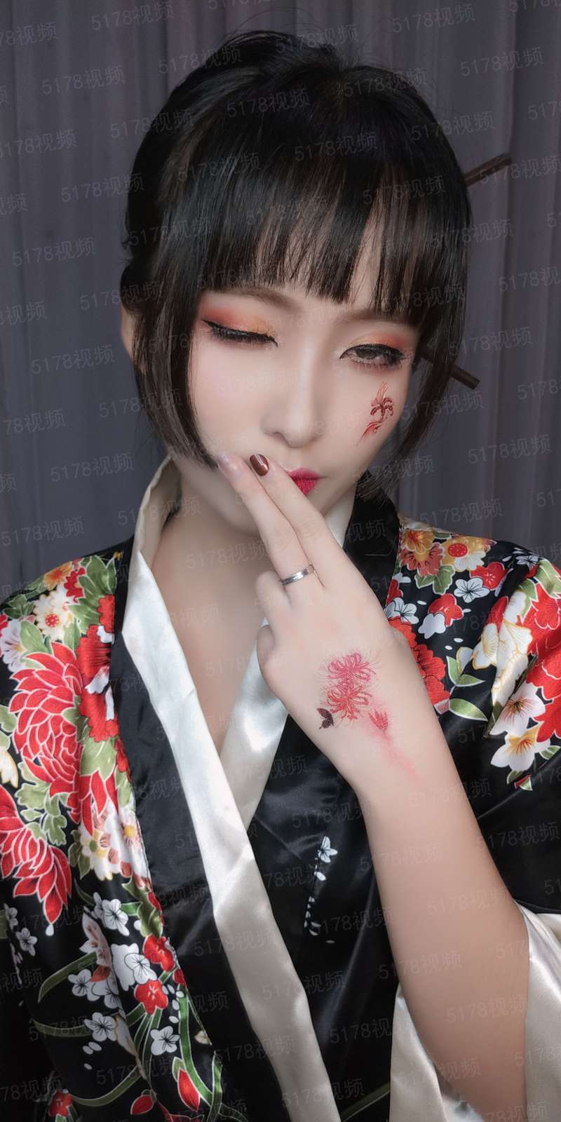 世上最后一个平凡的人是我
