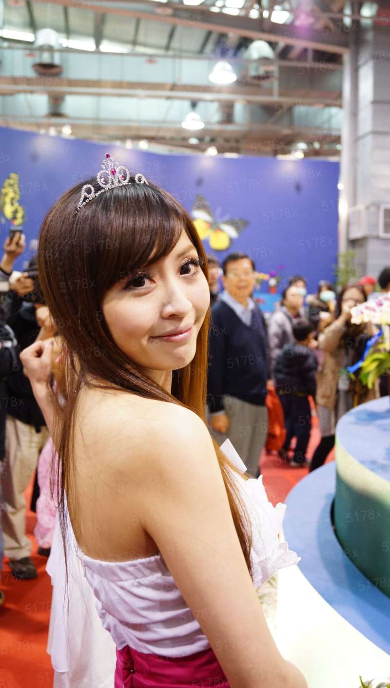 全世界窥觊我媳妇的美貌