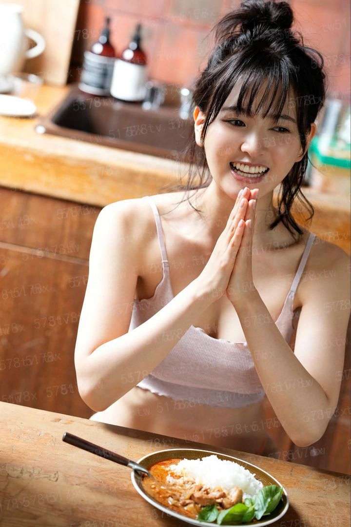 一朵黑莲出墙来