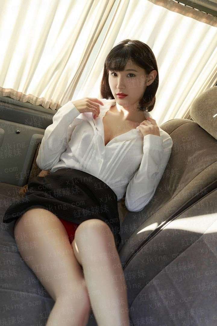 天灾末世：囤货千万后，我摆烂了