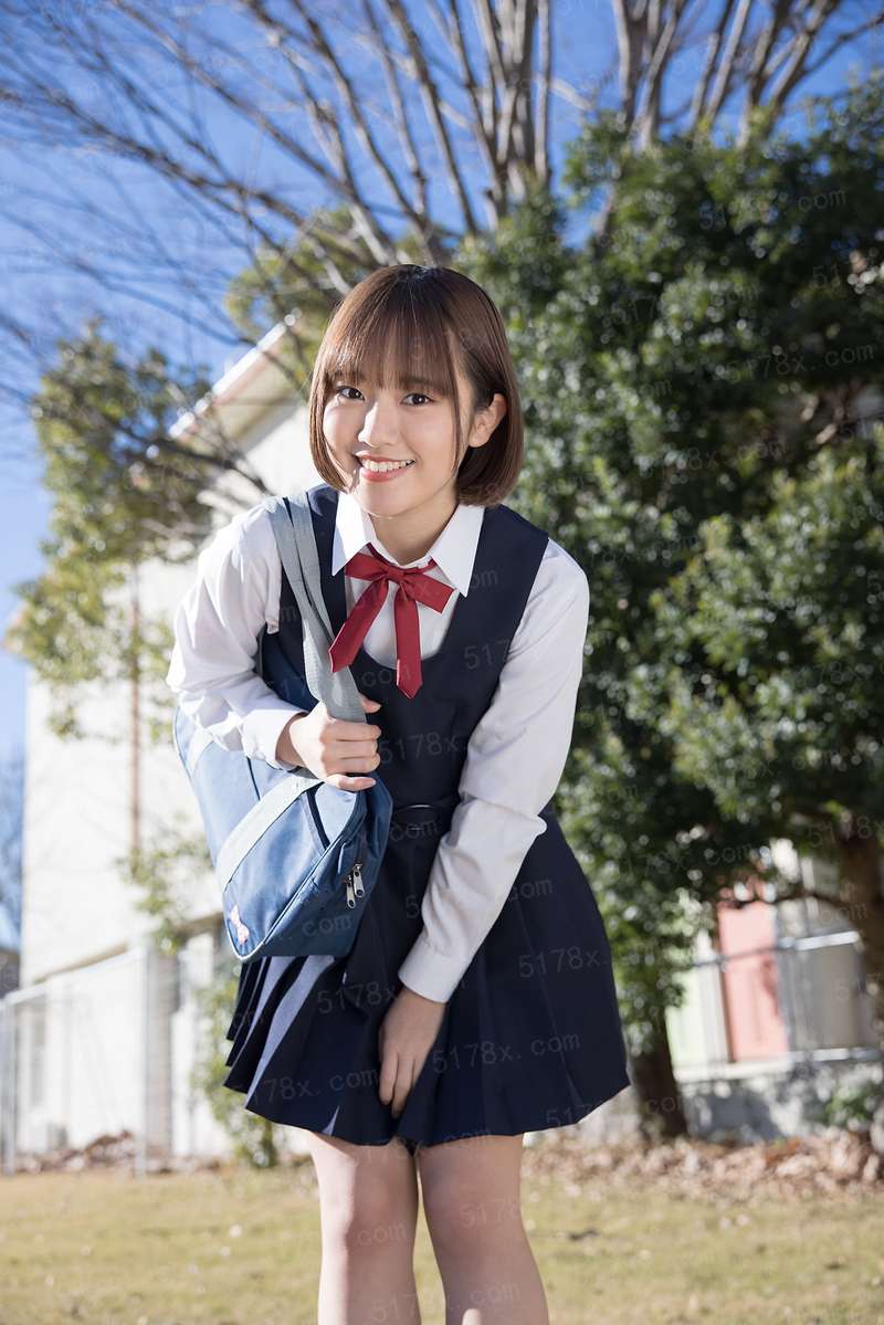 红宝石钻戒