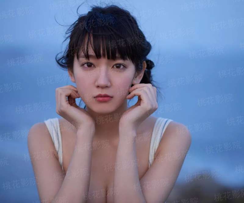 霸道总裁的较小女友