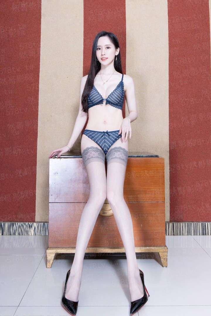 快穿系统：扑倒男神手册