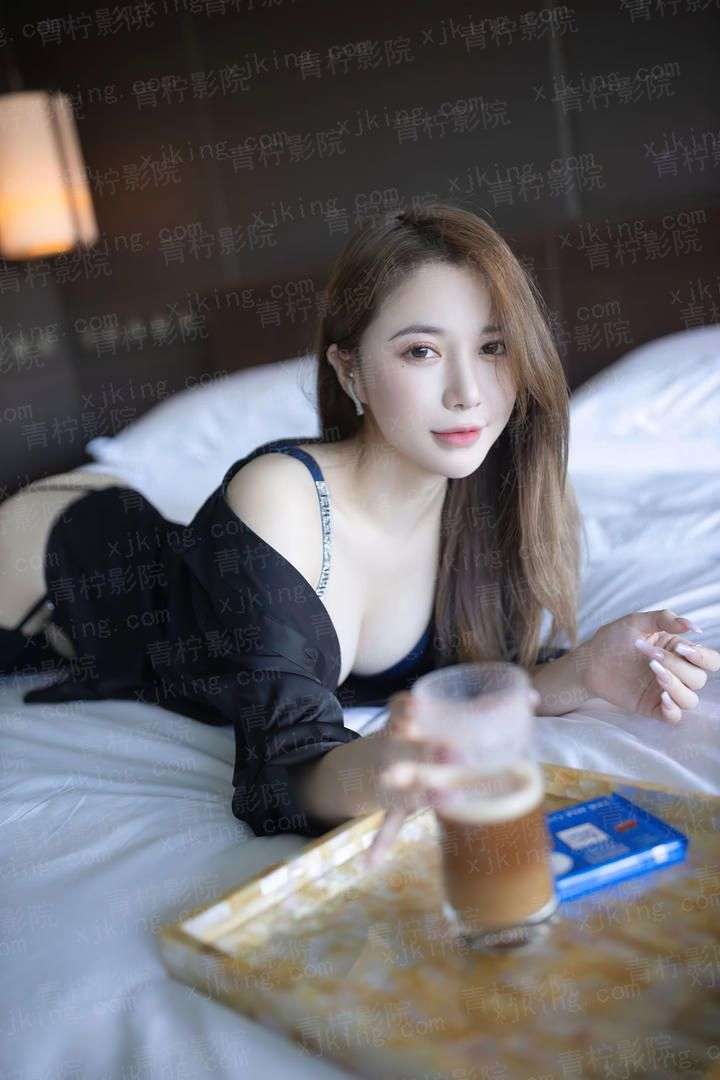 人形饮水机
