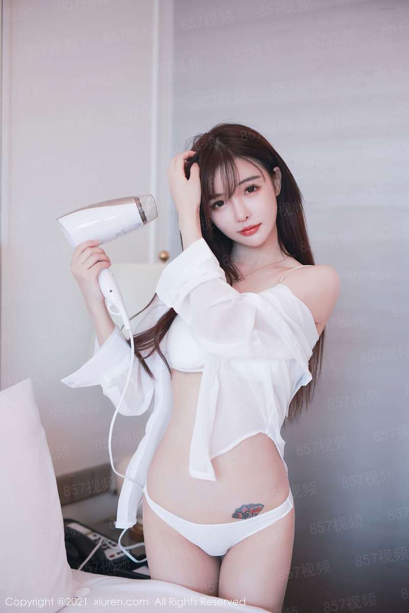 你说年华在左爱在右