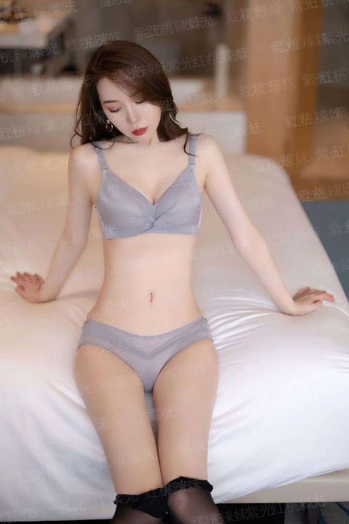 拜师华山，但是剑宗！