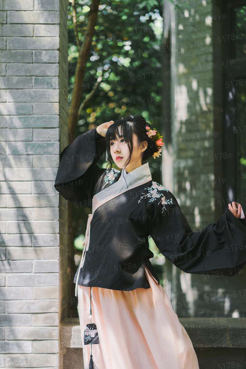轻舔丝绒