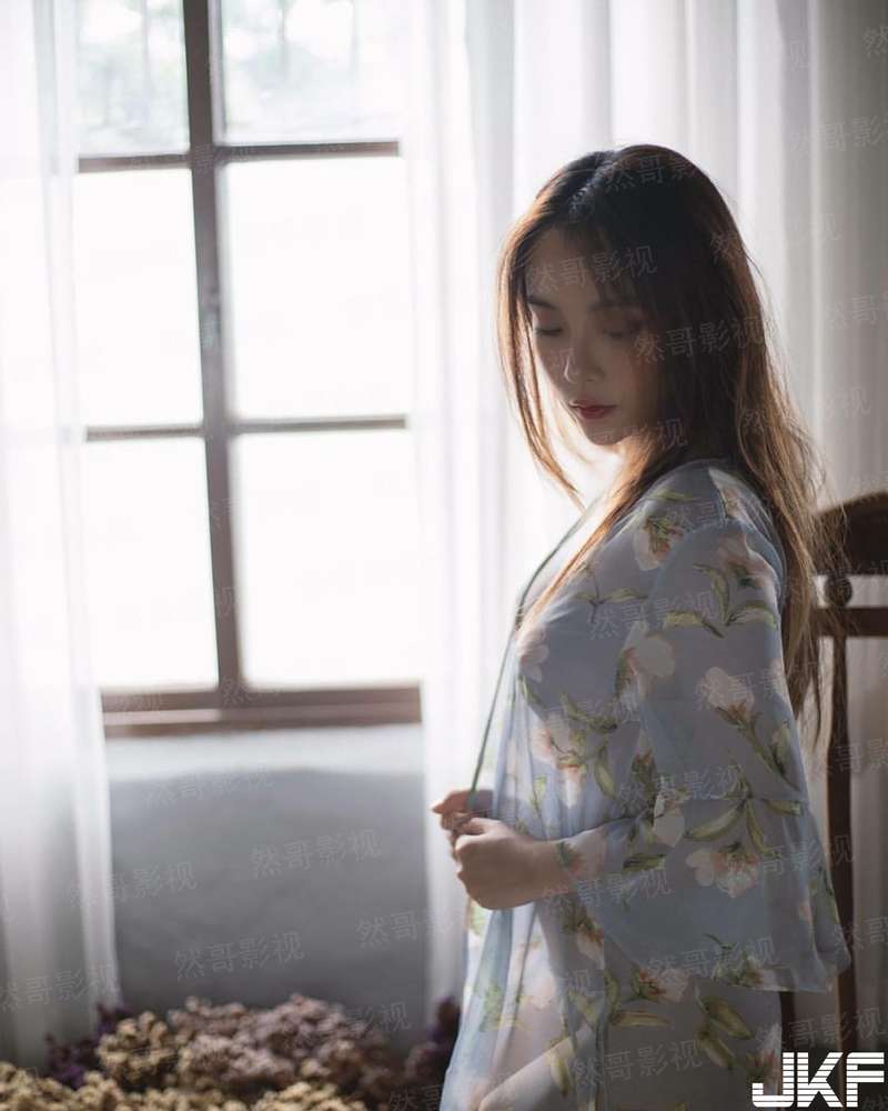 逢君恰在未满时