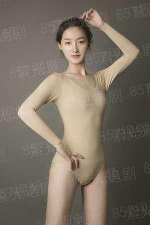 青梅竹马小师妹，王爷请接招