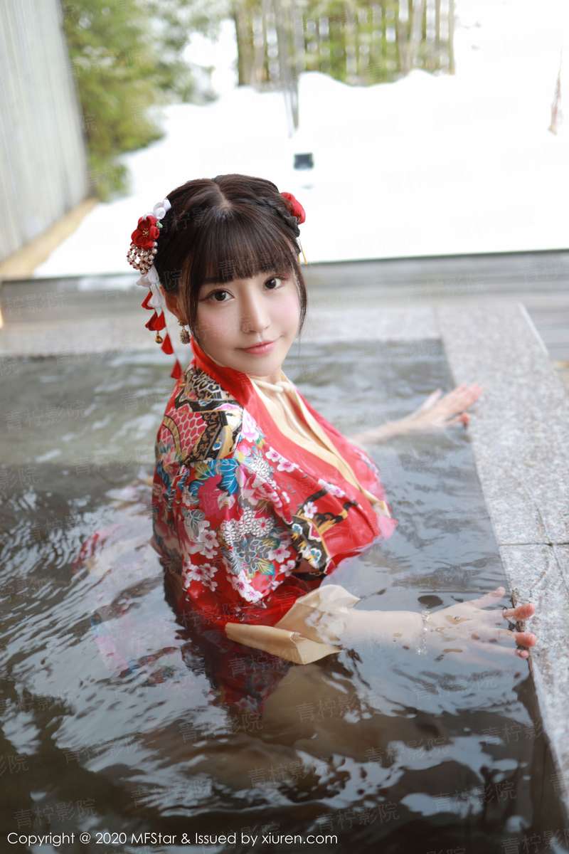 皇后十四岁：皇上，轻一点