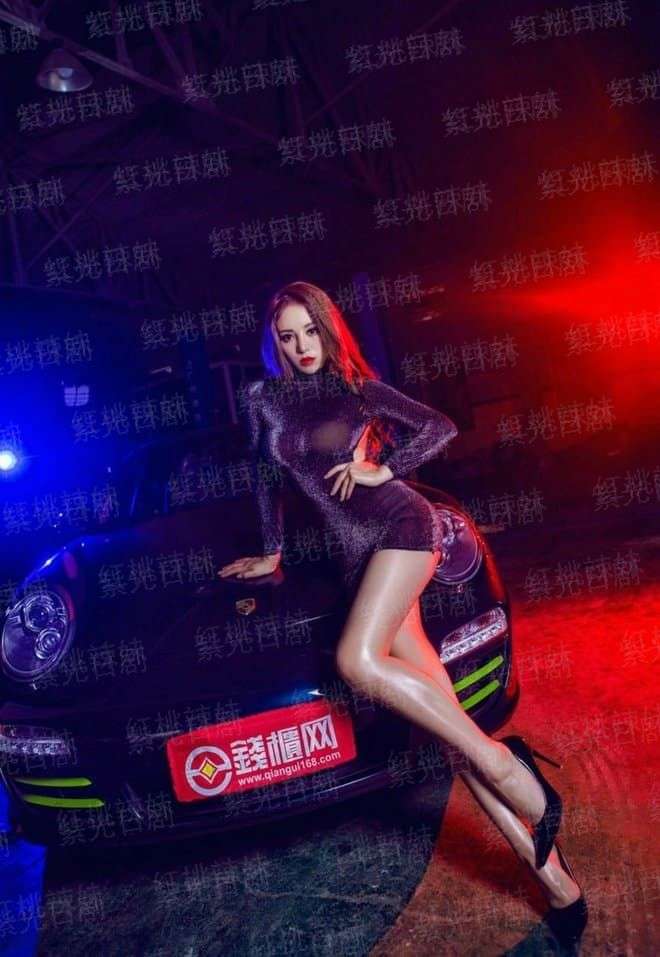 快穿攻略：神秘boss欺上身