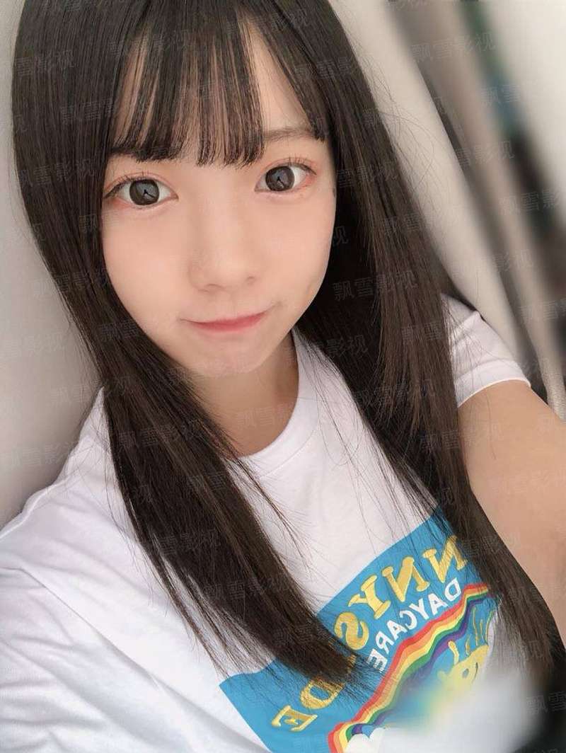 钟情调皮女狗仔