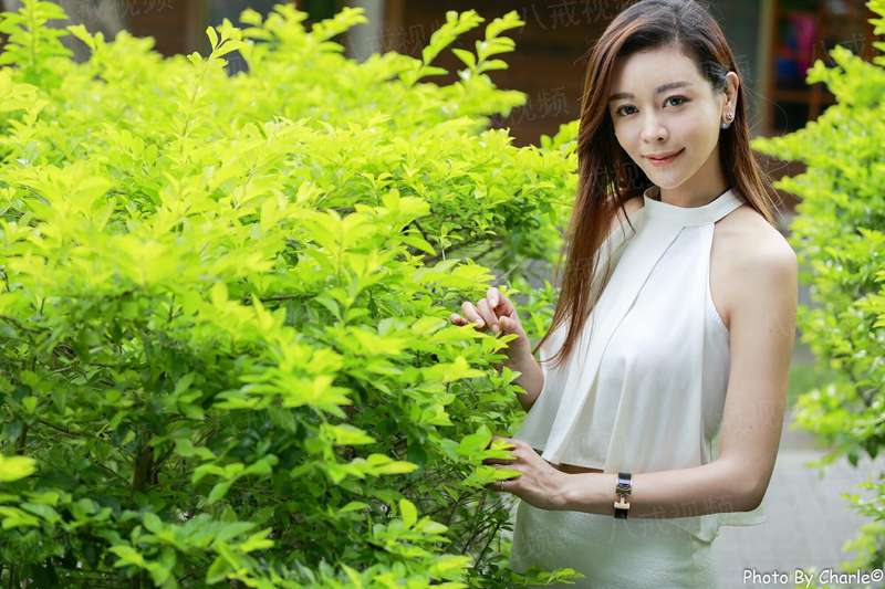 美女的护身狂兵