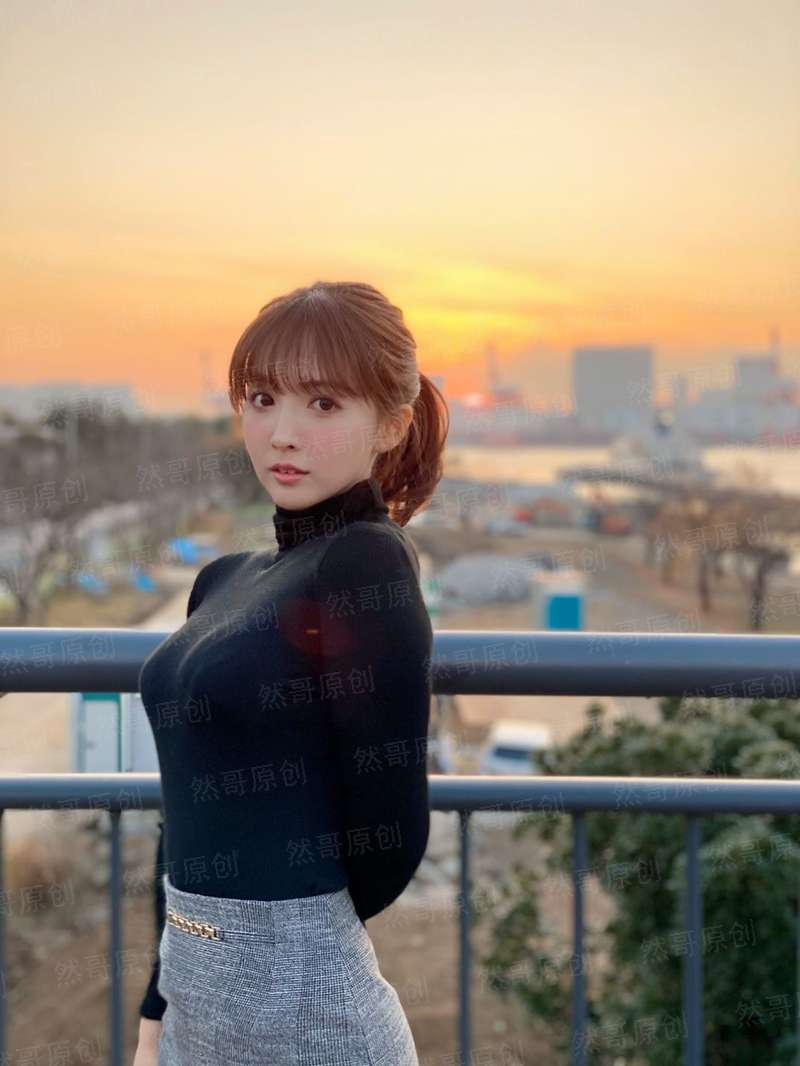 磐石伴蒲苇千年无悔