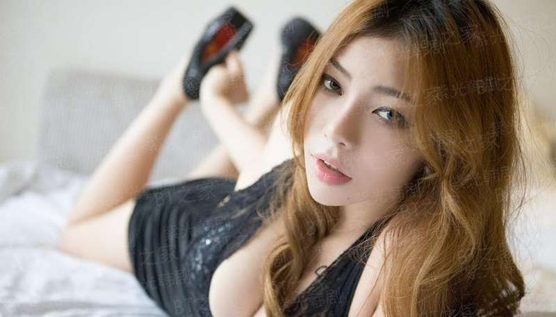 第一邪妃：暗帝，铐紧点