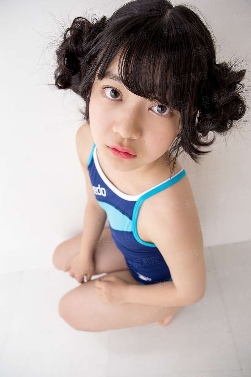 狂女妖娆，少主轻轻吻