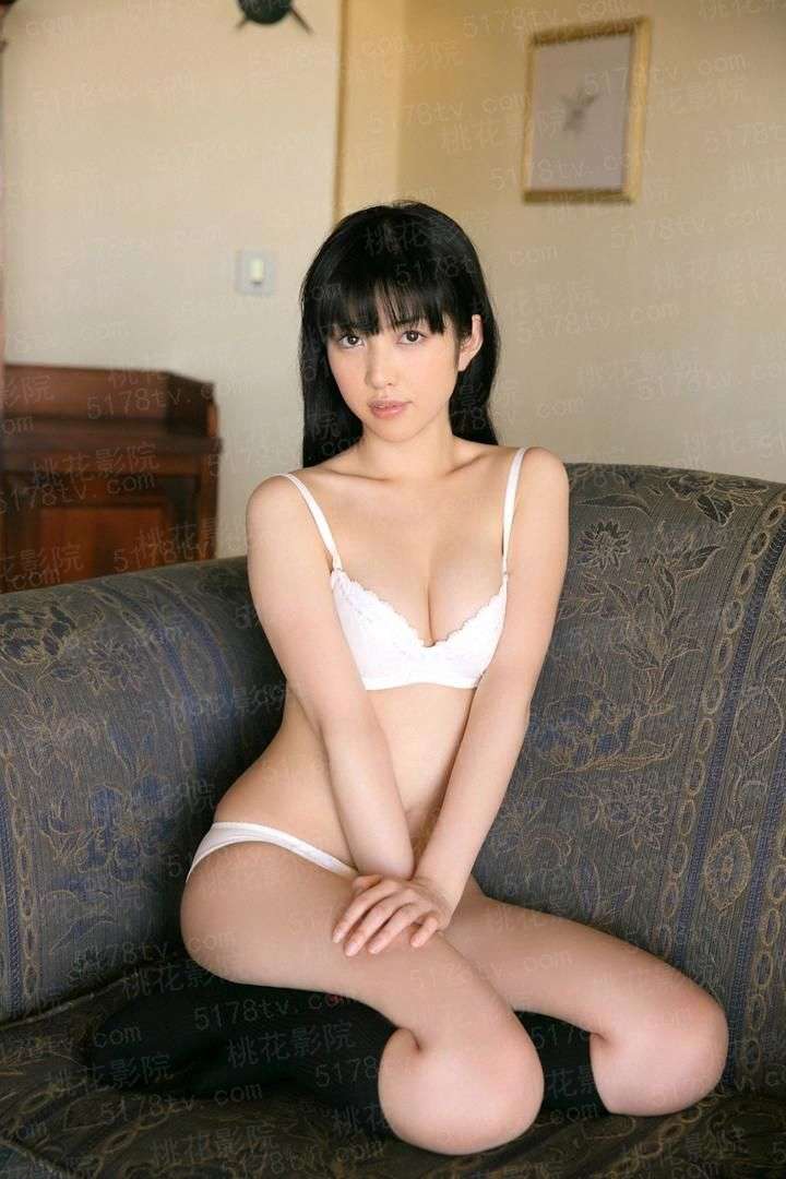 男神攻略：快穿女配不炮灰